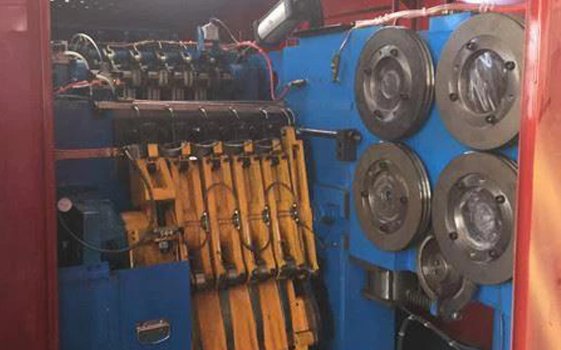 Talk About The Effect Of The Automatic Locking Screw Machine